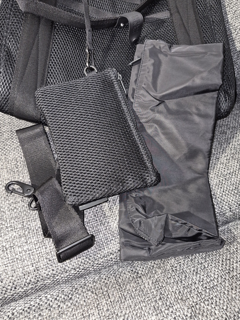 Dagne Dover Medium Air Meah Carryall In Color Onyx
